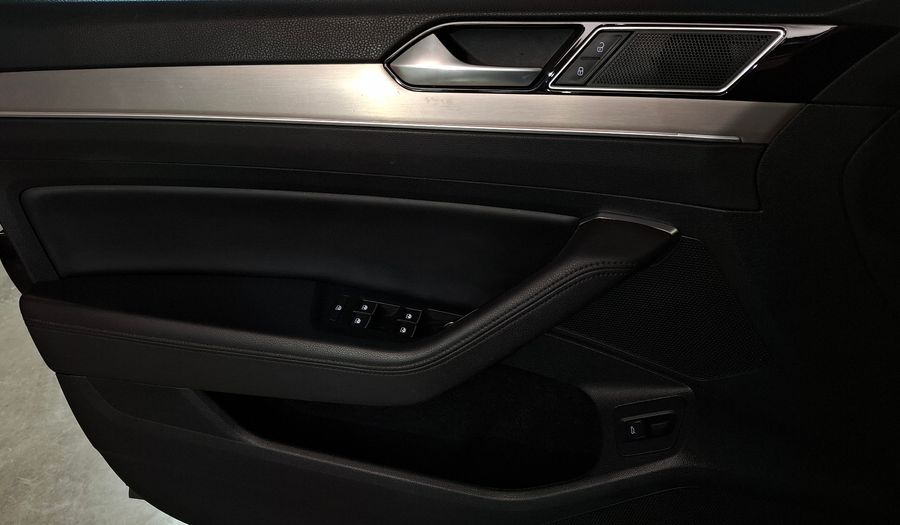 Volkswagen Passat 2.0 TSI DSG HIGHLINE Sedan 2018