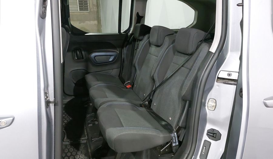 Peugeot Rifter 1.2 PURETECH ALLURE PACK AUTO Minivan 2024
