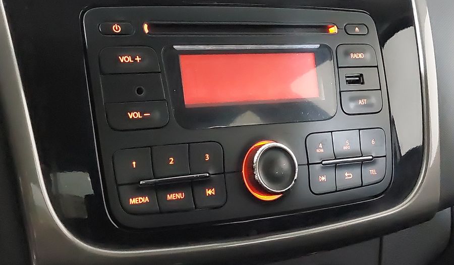 Renault Logan 1.6 EXPRESSION AT Sedan 2017