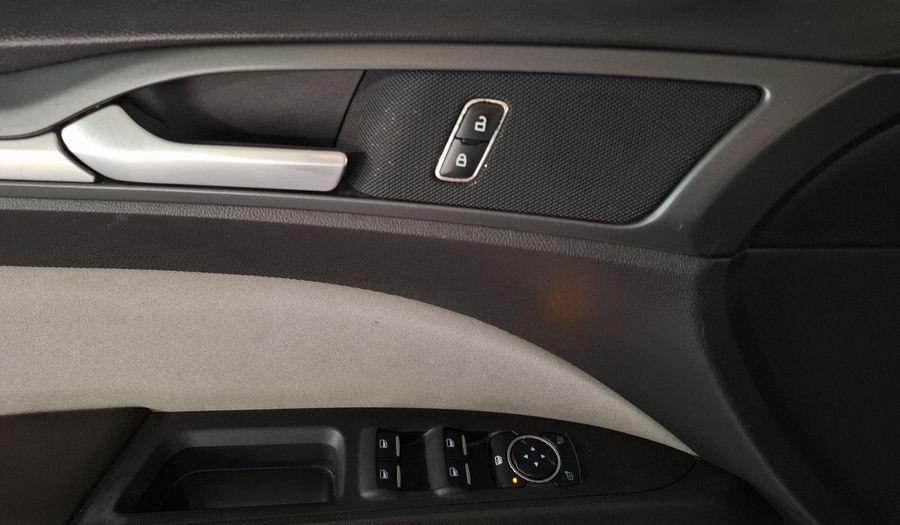 Ford Fusion 2.5 S I4 AT Sedan 2013