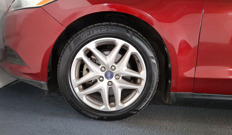 Ford Fusion 2.5 S I4 AT Sedan 2013