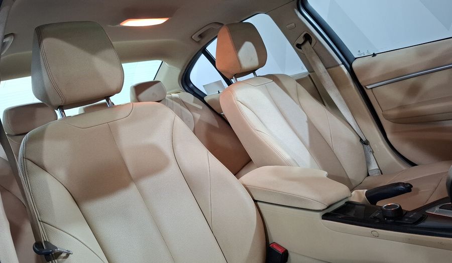 Bmw Serie 3 2.0 320IA LUXURY LINE Sedan 2016