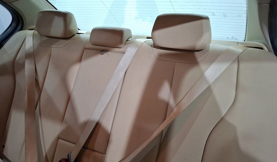 Bmw Serie 3 2.0 320IA LUXURY LINE Sedan 2016
