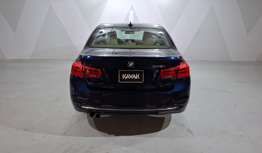 Bmw Serie 3 2.0 320IA LUXURY LINE Sedan 2016