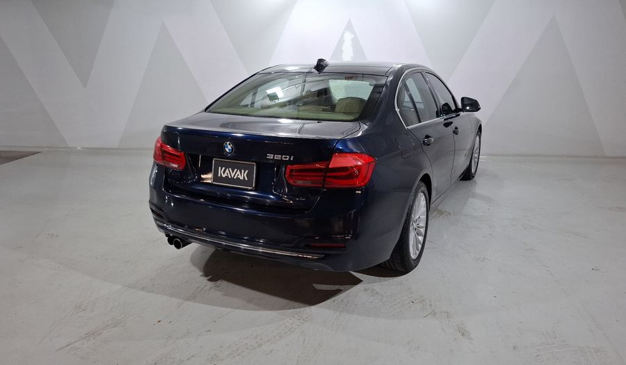 Bmw Serie 3 2.0 320IA LUXURY LINE Sedan 2016