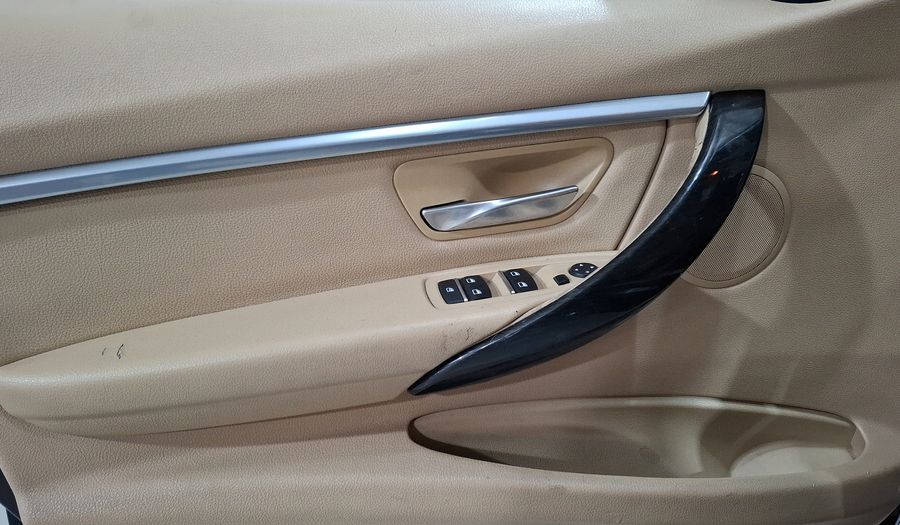 Bmw Serie 3 2.0 320IA LUXURY LINE Sedan 2016