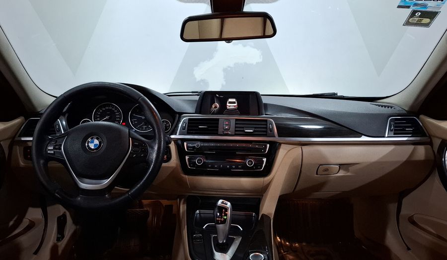 Bmw Serie 3 2.0 320IA LUXURY LINE Sedan 2016