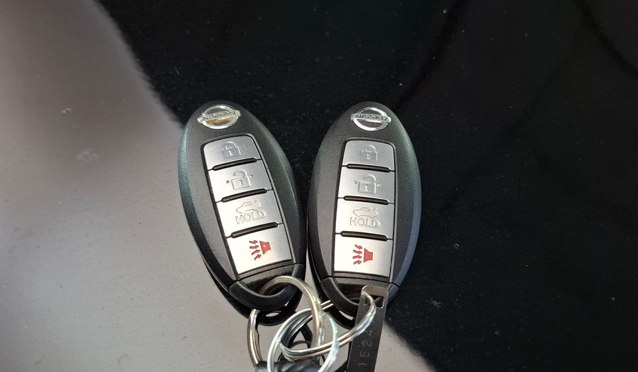 Nissan Versa 1.6 SENSE CVT Sedan 2020