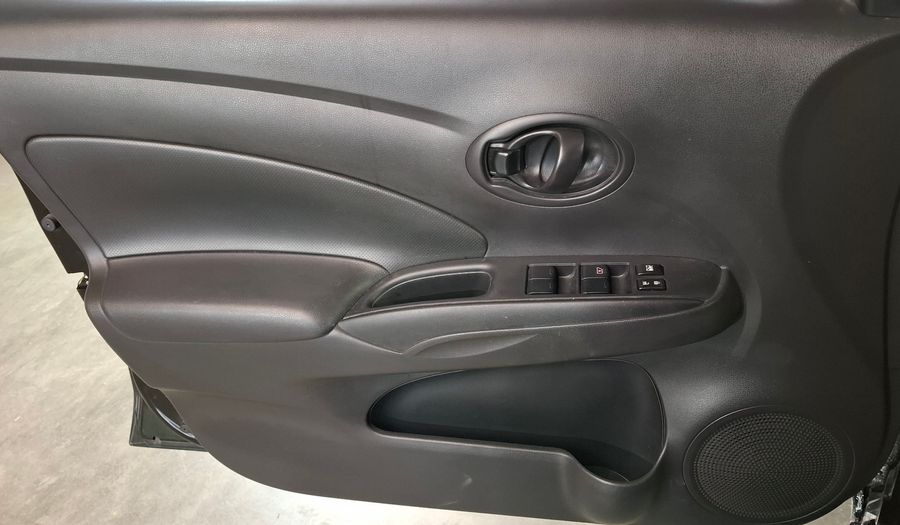 Nissan Versa 1.6 SENSE CVT Sedan 2020