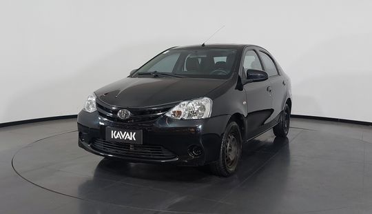 Toyota • Etios