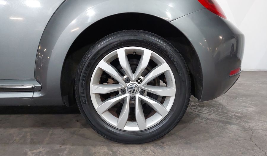 Volkswagen Beetle 2.5 SPORT TIPTRONIC Hatchback 2014