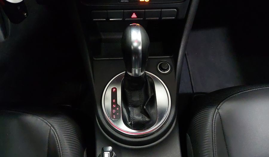 Volkswagen Beetle 2.5 SPORT TIPTRONIC Hatchback 2014
