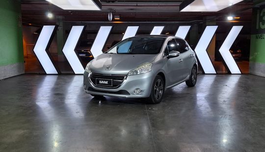 Peugeot • 208
