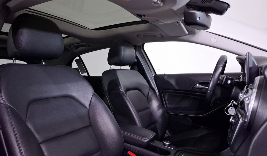 Mercedes Benz Clase Gla 1.6 GLA 200 CGI SPORT Suv 2014