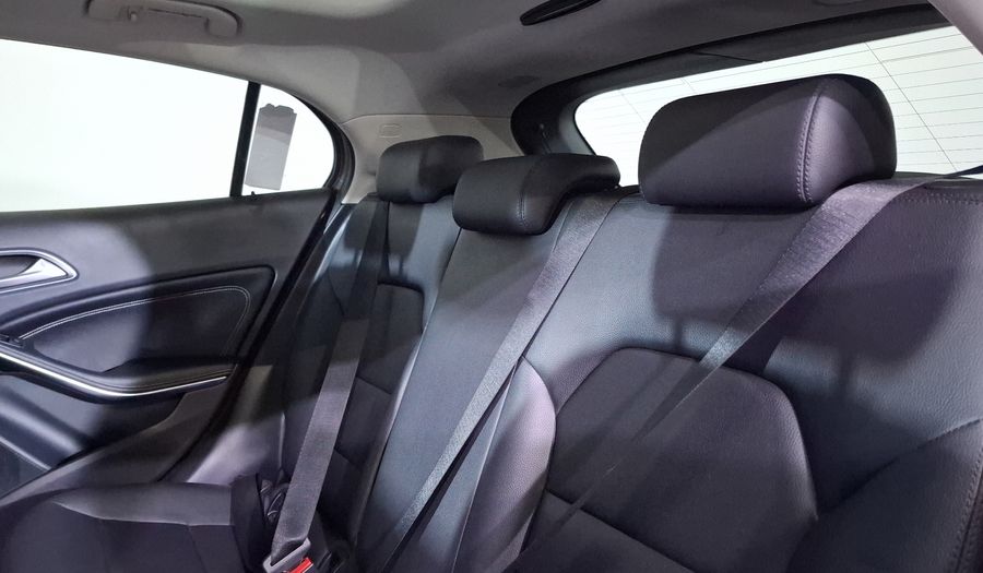 Mercedes Benz Clase Gla 1.6 GLA 200 CGI SPORT Suv 2014