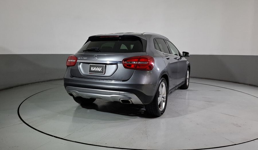 Mercedes Benz Clase Gla 1.6 GLA 200 CGI SPORT Suv 2014