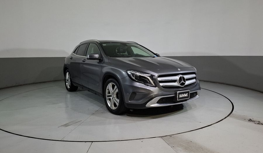 Mercedes Benz Clase Gla 1.6 GLA 200 CGI SPORT Suv 2014