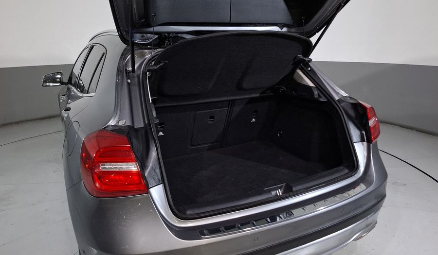 Mercedes Benz Clase Gla 1.6 GLA 200 CGI SPORT Suv 2014