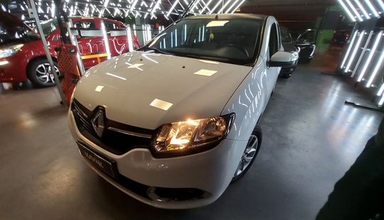 Renault • Sandero