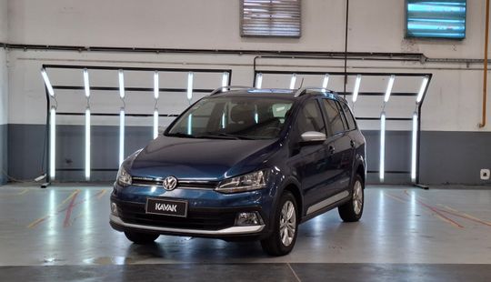 Volkswagen • Suran Cross