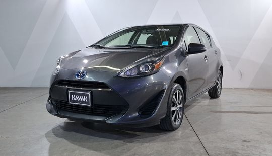 Toyota • Prius C