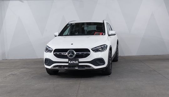 Mercedes Benz • Clase GLA