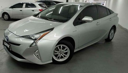 Toyota • Prius
