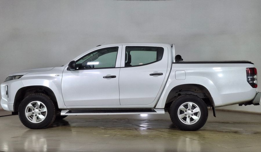Mitsubishi L200 2.4 TD WORK DC CR Pickup 2021