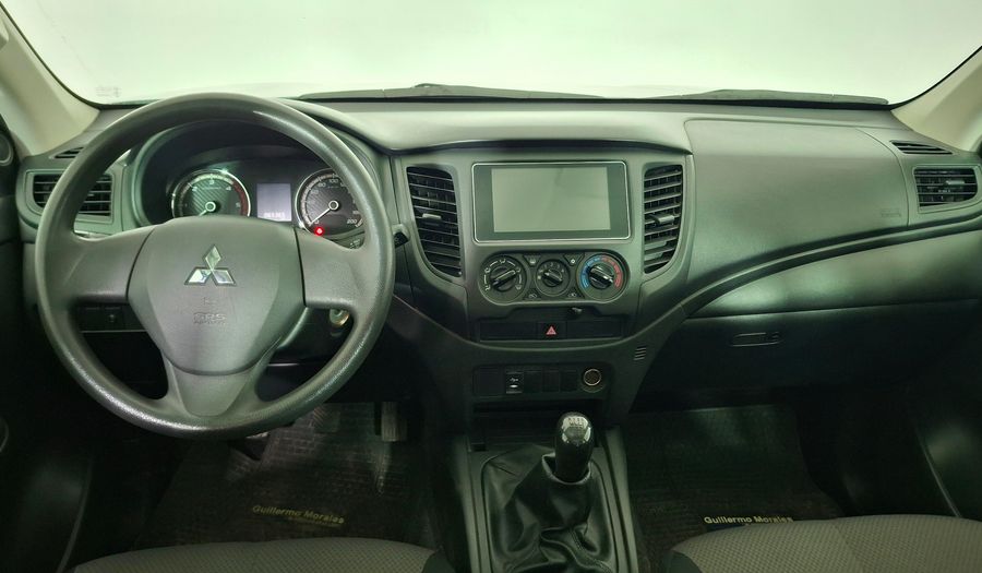Mitsubishi L200 2.4 TD WORK DC CR Pickup 2021