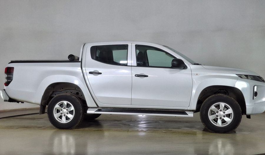 Mitsubishi L200 2.4 TD WORK DC CR Pickup 2021