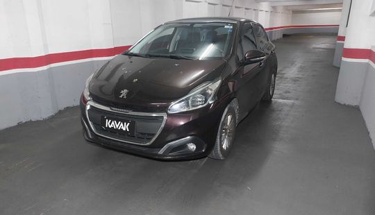 Peugeot • 208