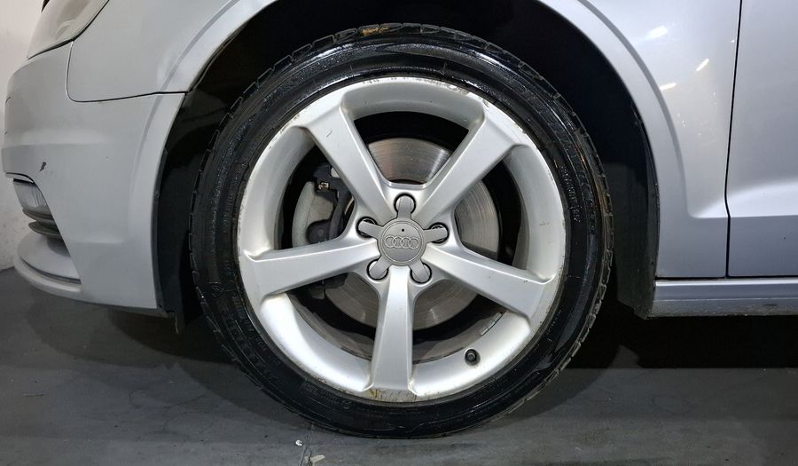 Audi A3 1.8 TFSI AMBIENTE S TRONIC Sedan 2016