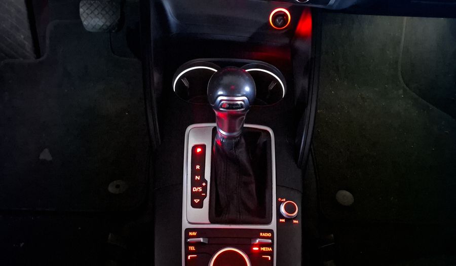 Audi A3 1.8 TFSI AMBIENTE S TRONIC Sedan 2016