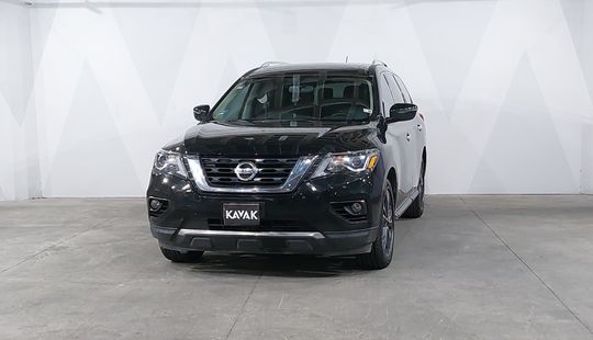 Nissan • Pathfinder
