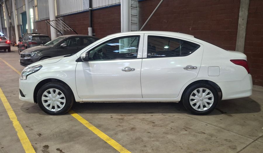 Nissan Versa 1.6 DRIVE Sedan 2020
