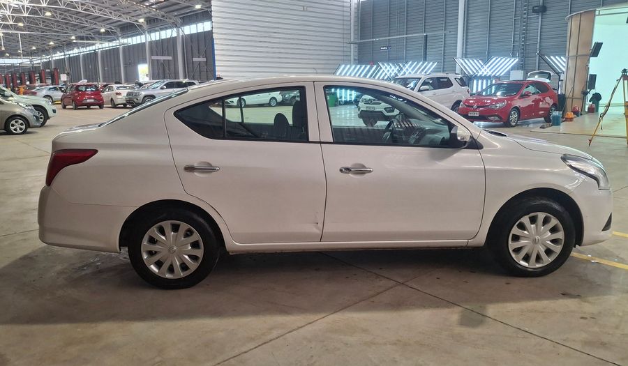 Nissan Versa 1.6 DRIVE Sedan 2020