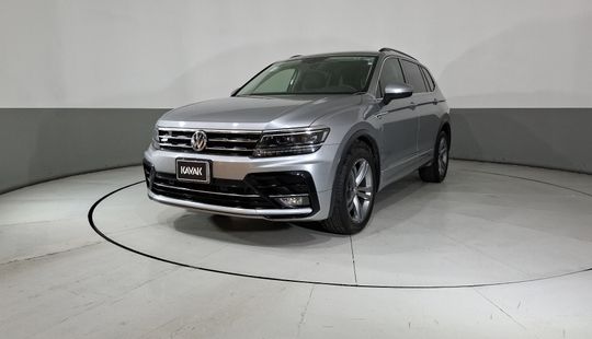 Volkswagen • Tiguan