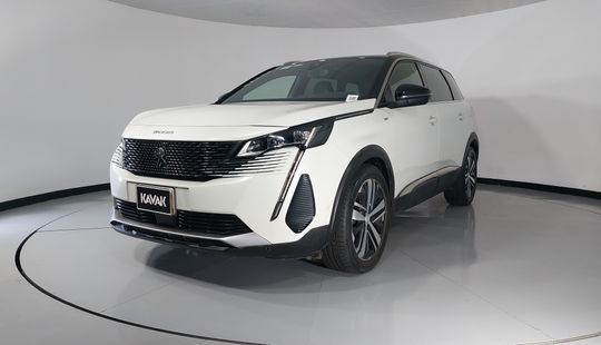 Peugeot • 5008