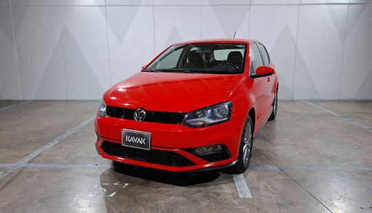 Volkswagen • Polo
