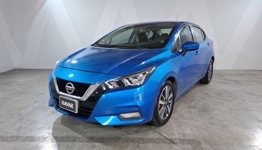 Nissan • Versa