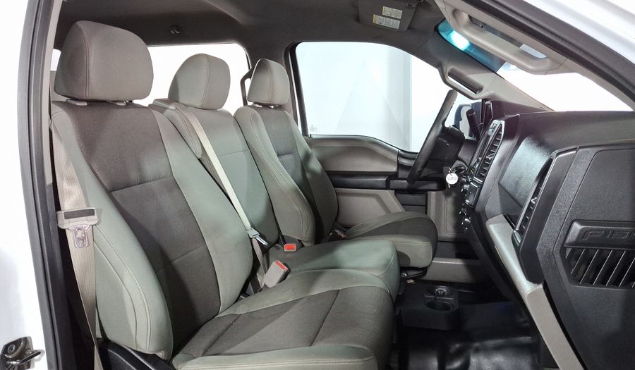 Ford F-150 3.5 XL CREW CAB 4X2 V6 AUTO Pickup 2017