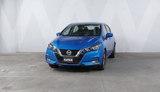 Nissan • Versa