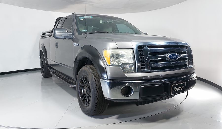 Ford Lobo 4.6 3V LOBO SUPER CAB 4X2 TA Pickup 2010