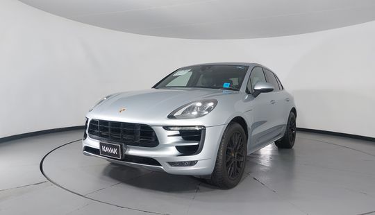 Porsche • Macan