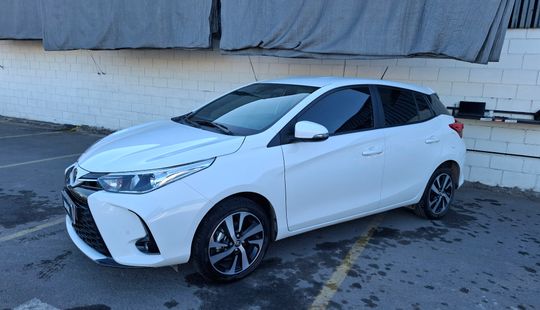 Toyota • Yaris