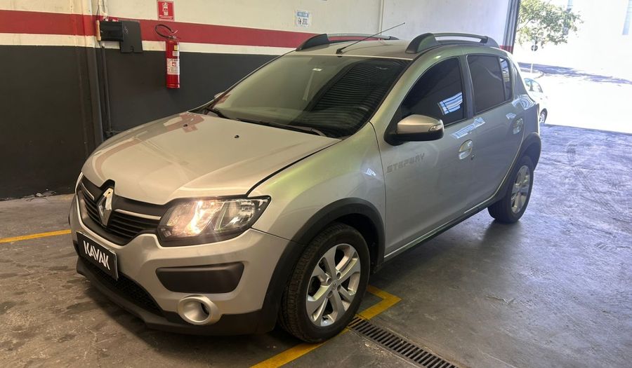 Renault Sandero STEPWAY Hatchback 2015