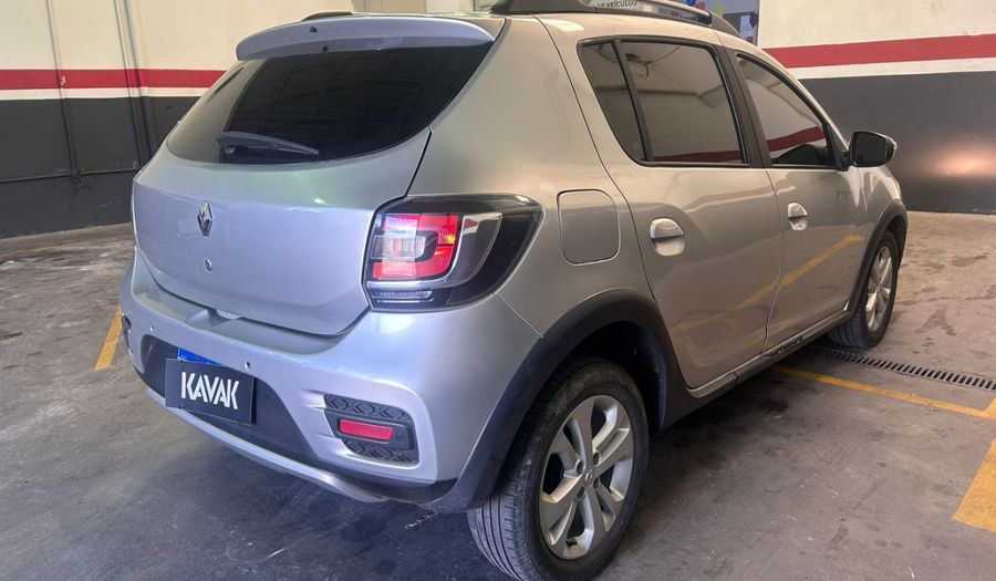 Renault Sandero STEPWAY Hatchback 2015