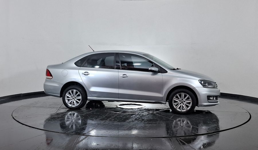 Volkswagen Polo 1.6 COMFORTLINE TIPTRONIC Sedan 2016