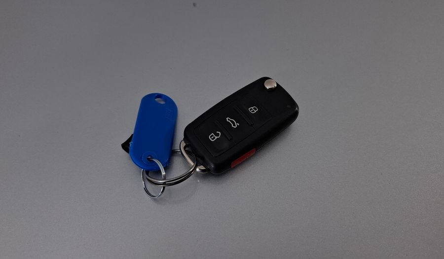 Volkswagen Polo 1.6 COMFORTLINE TIPTRONIC Sedan 2016