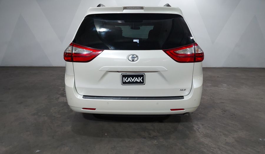 Toyota Sienna 3.5 XLE PIEL AT Minivan 2018